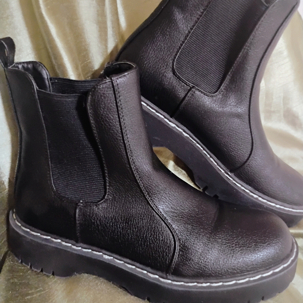 Sleek Black Leather Ankle Boots
